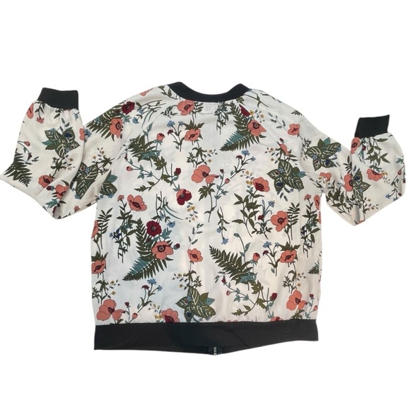 West Kei bomber jacket
Women’s size L - Picture 4 of 9